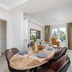 Sunside #2 Apartment *