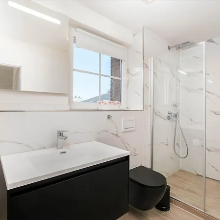 Apartment Sunside #2 *